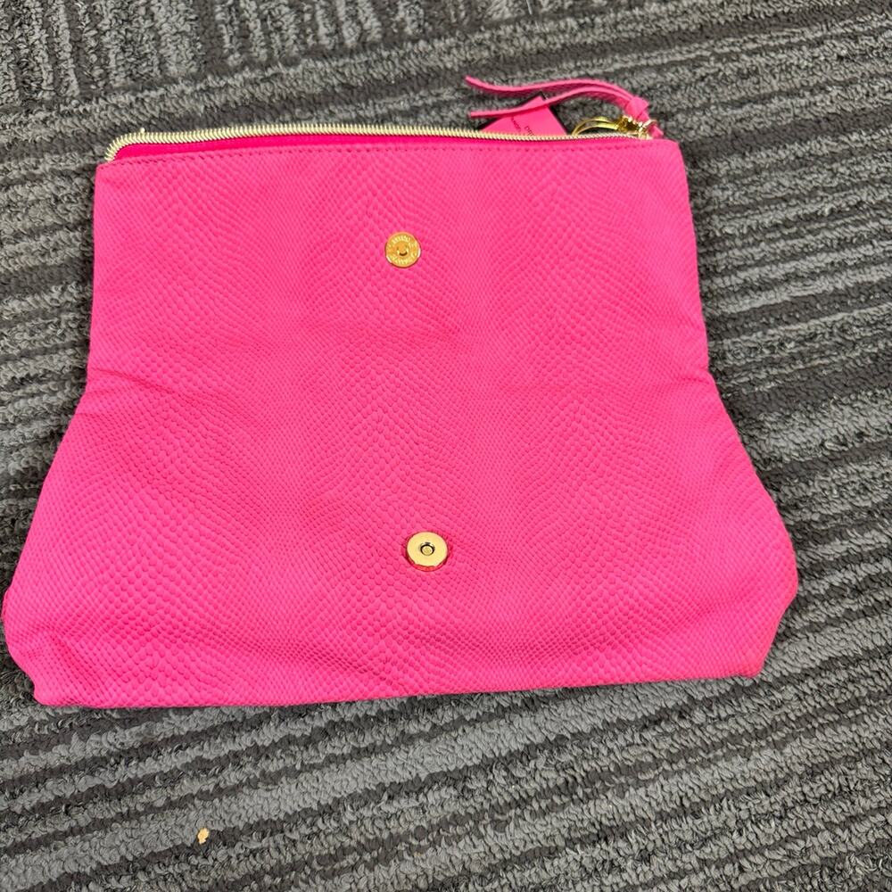 Victoria’s Secret Dream Angels Heavenly Hot Pink Cosmetic Clutch Wristlet NWT - Picture 6 of 8